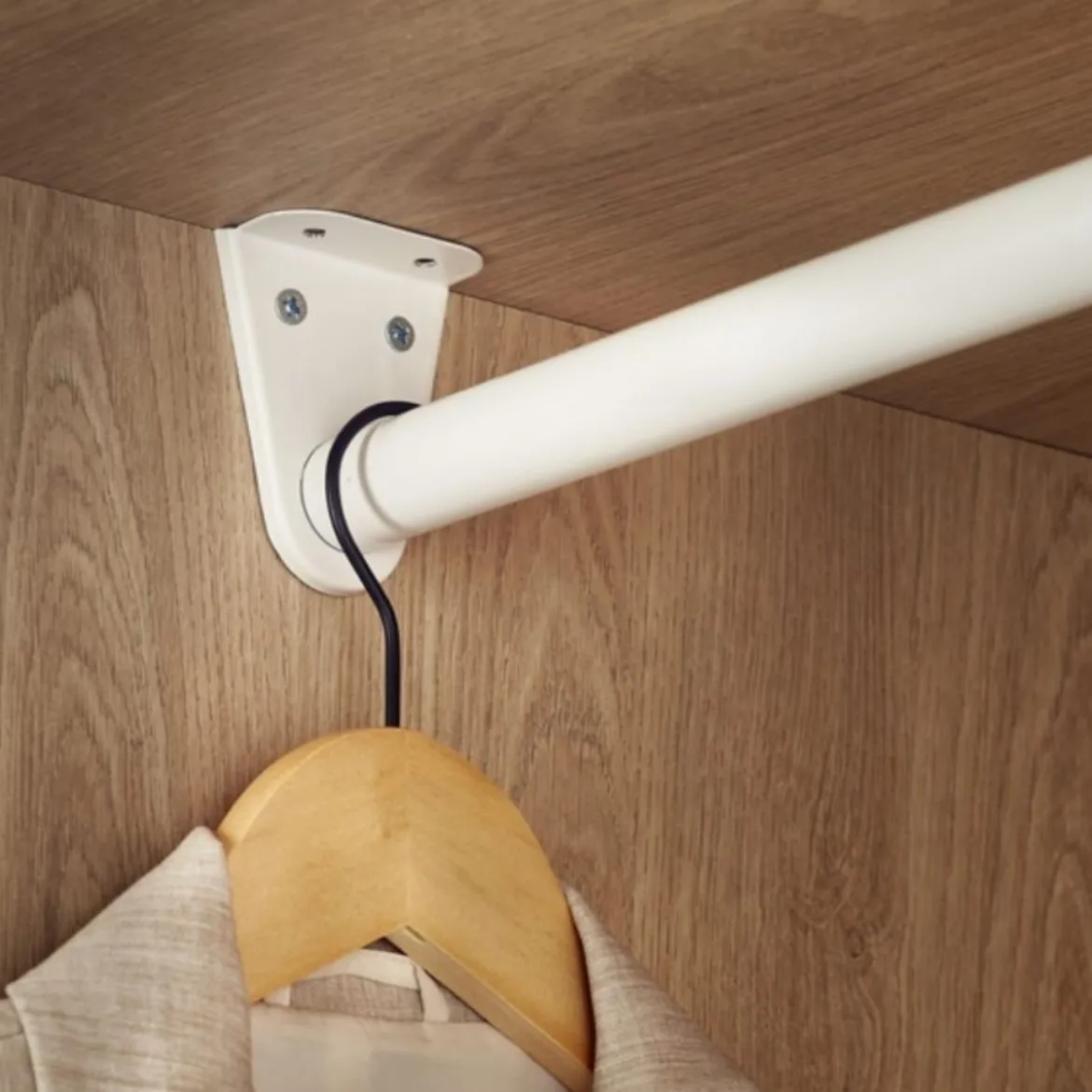 Barre de penderie extensible 66-120 cm
