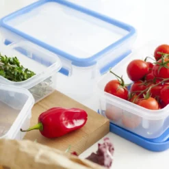 Boîte alimentaire en plastique transparent. Taille L (2,3 litres)