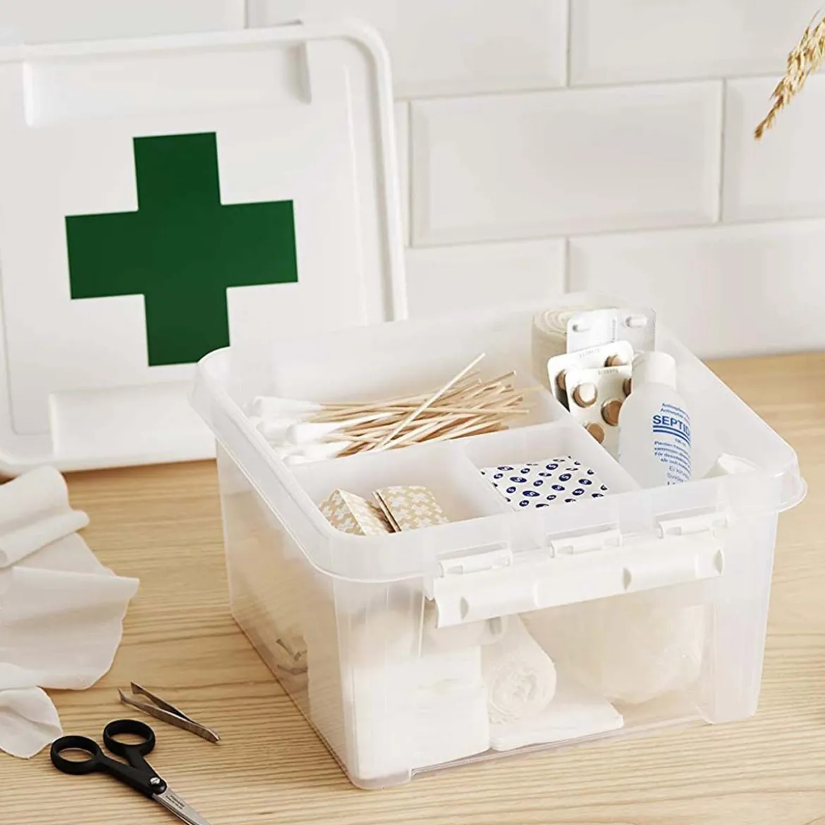 Boîte à pharmacie en plastique