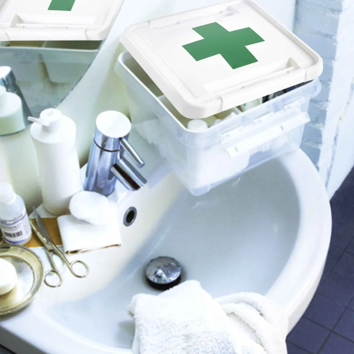 Boîte à pharmacie en plastique