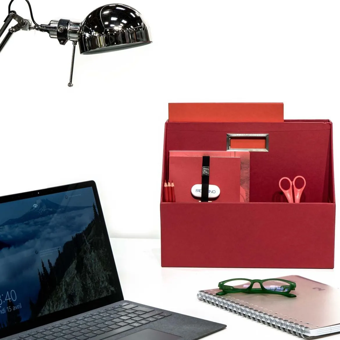Box de rangement pour bureau partagé