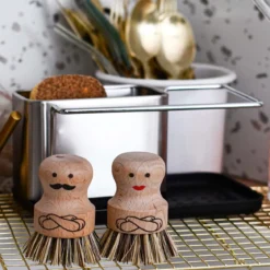 2 brosses à casseroles amusantes
