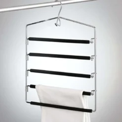 Cintre en métal pour 5 pantalons