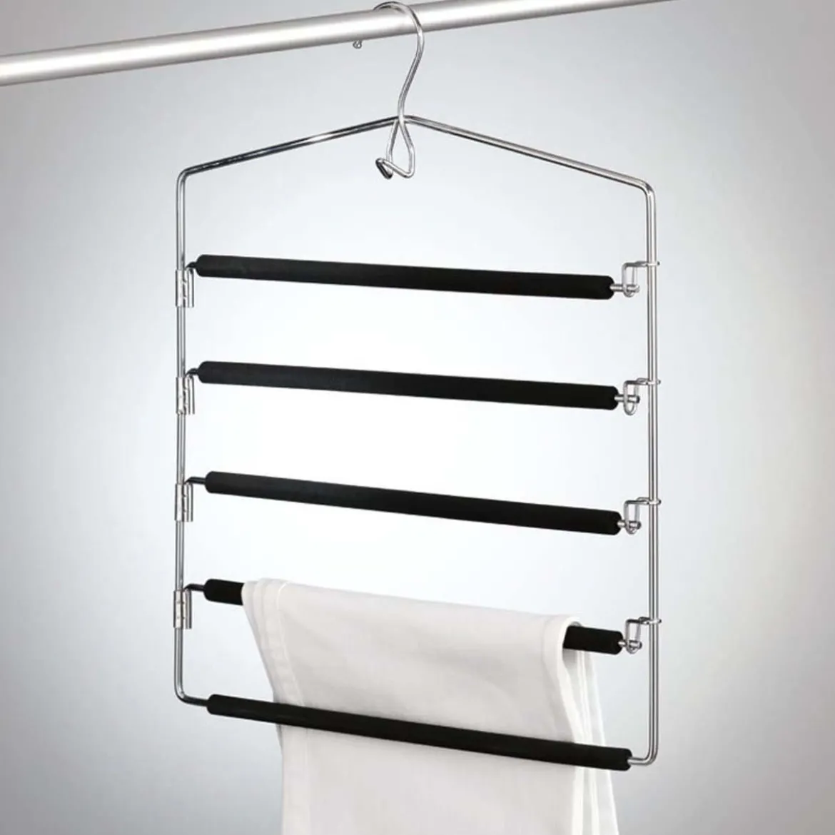 Cintre en métal pour 5 pantalons