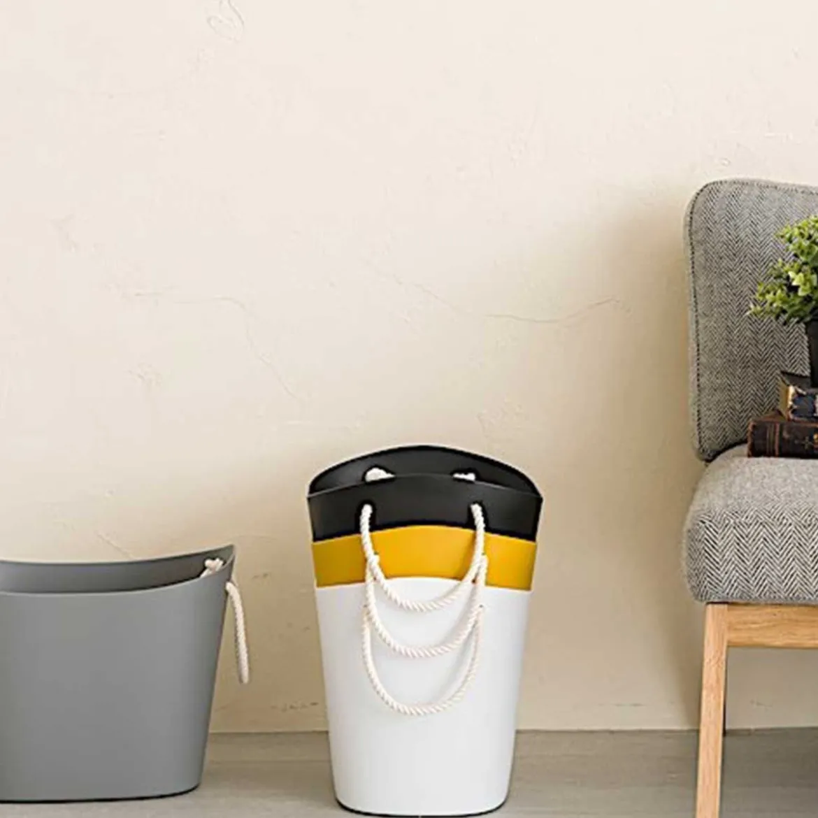 Panier de rangement design. Gris