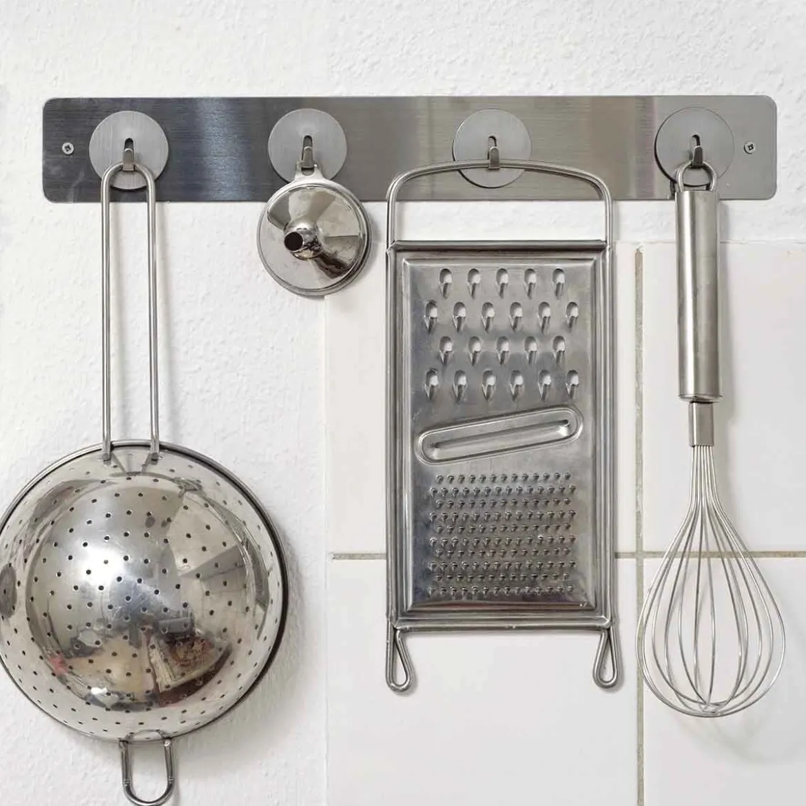 Petite barre magnétique murale en inox avec 6 aimants fins et puissants