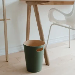 Poubelle de bureau en bois vert sauge
