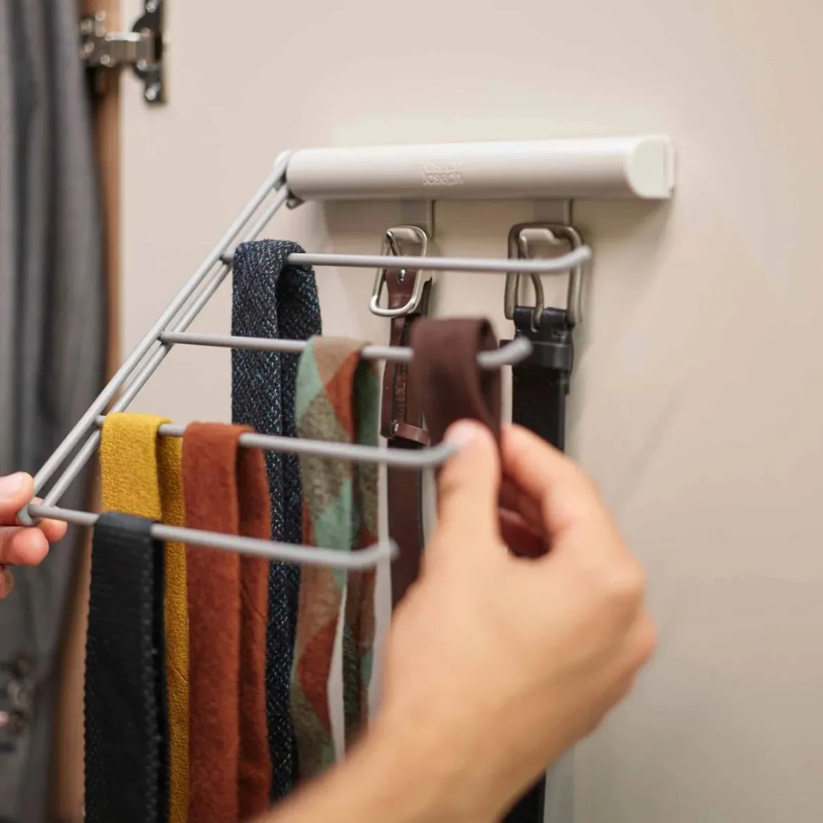 Rangement cravates et ceintures pour porte