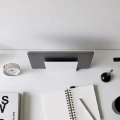 Support vertical pour ordinateur portable