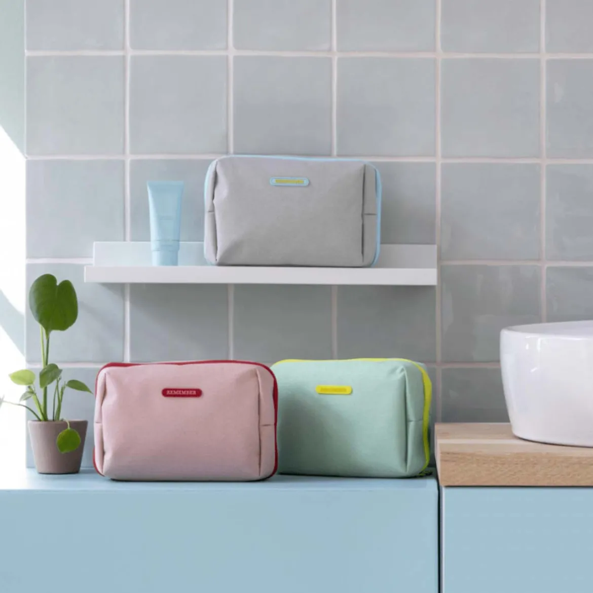 Trousse de toilette compacte